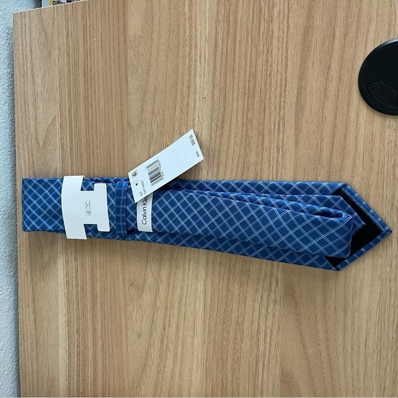 NEW CALVIN KLEIN Blue Stripe Tie $70 Silk Blend - Picture 5 of 5